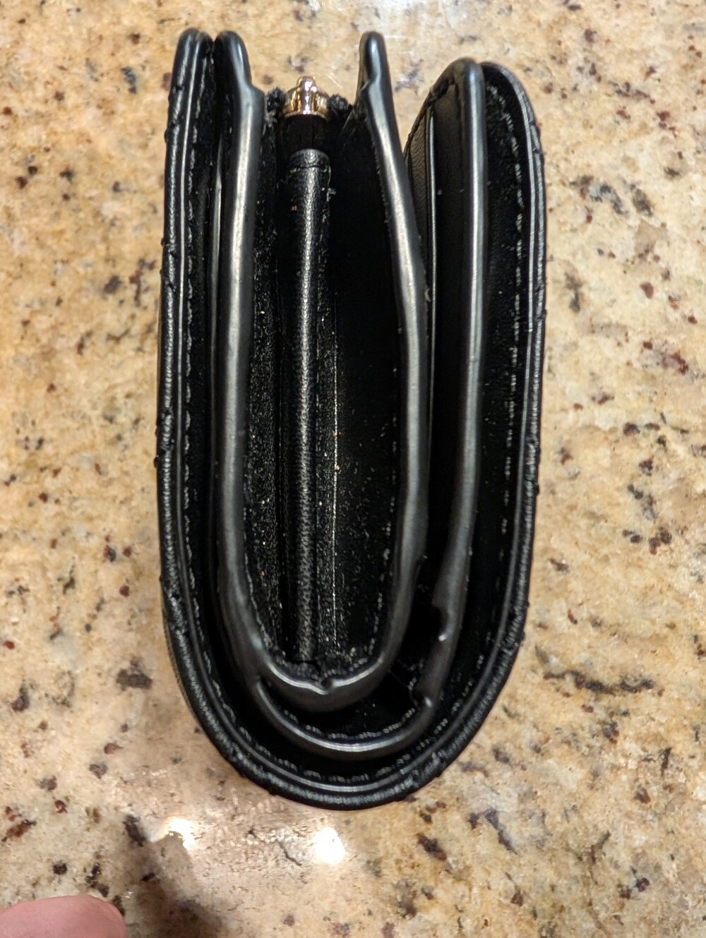 Kate Spade New York Black Leather Compact Quilted Wallet Like New - Picture 3 of 8